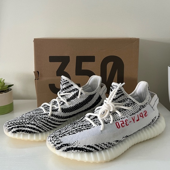 Yeezy Boost 350 V2 ‘Zebra’ Men’s Size 11 - Picture 1 of 13